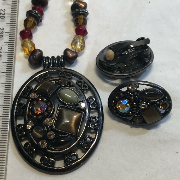 Beautiful Vintage Necklace with Clip on Earrings faux jewelled nickel tone - Picture 16 of 16